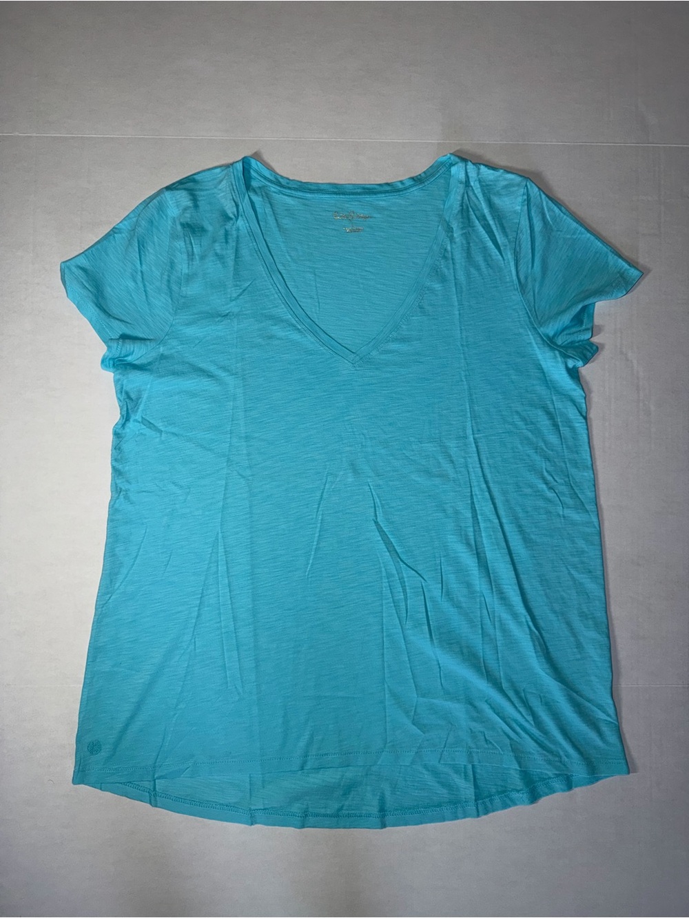 Lilly Pulitzer Turquoise V-Neck Short Sleeve Tee